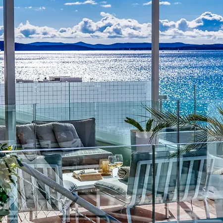 Apartmán Dedaj - Delux With Sea View Pool Zadar