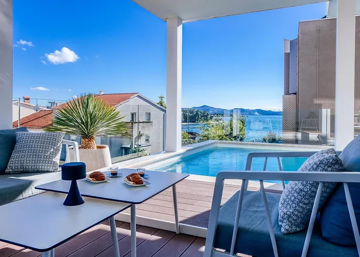 Dedaj - Delux Apartman