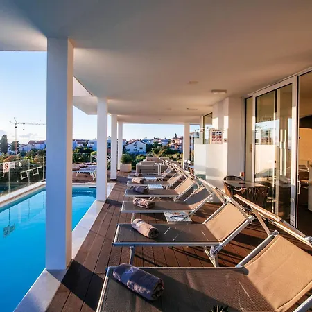Dedaj - Delux With Sea View Pool Apartment *