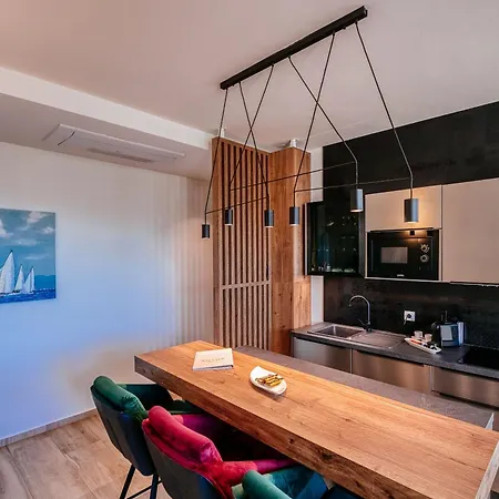 Dedaj - Delux With Sea View Pool Appartamento Zara